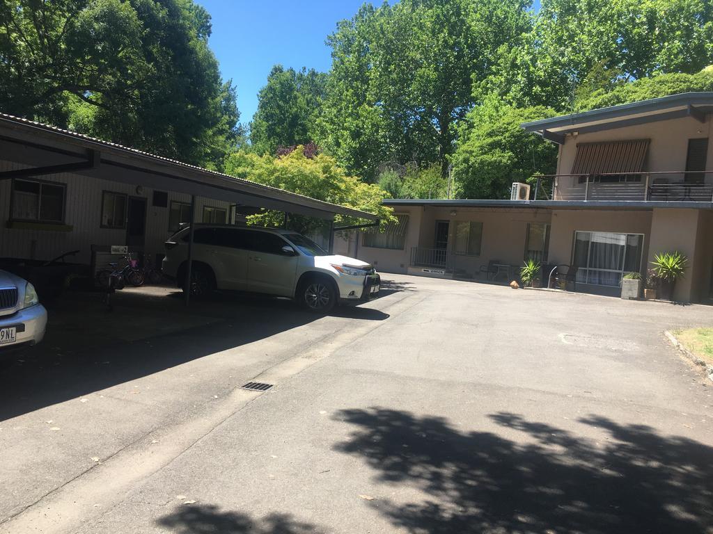 Ovensview On Riverside Bright Exterior foto